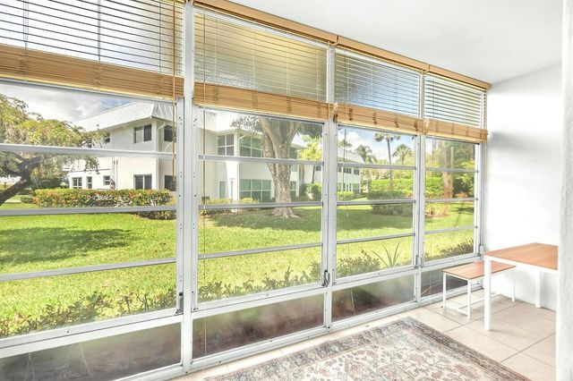 2929 SE Ocean Boulevard E4, Stuart, FL 34996