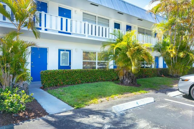 2929 SE Ocean Boulevard E4, Stuart, FL 34996