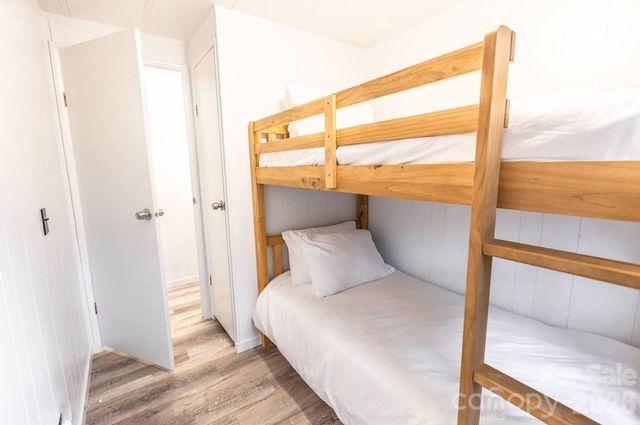 101 6th Street, Black Mountain, NC 28711