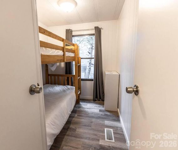 101 6th Street, Black Mountain, NC 28711