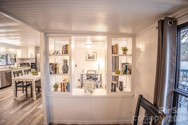 101 6th Street, Black Mountain, NC 28711