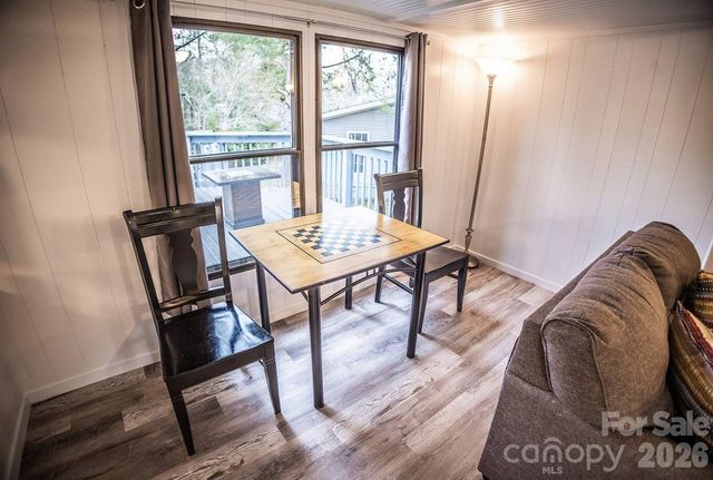 101 6th Street, Black Mountain, NC 28711