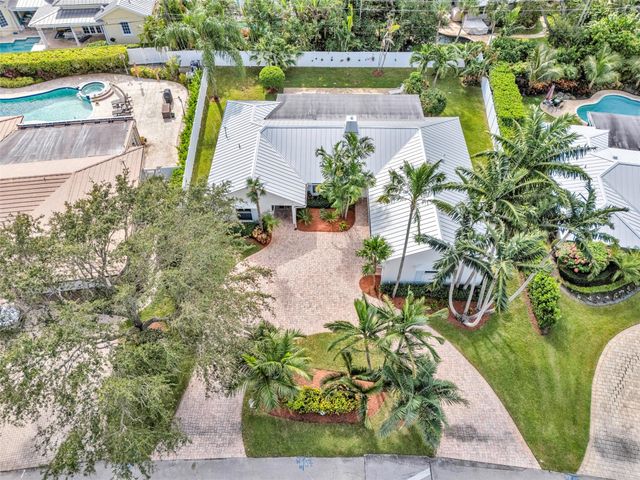 2672 NE 37th Dr, Fort Lauderdale, FL 33308
