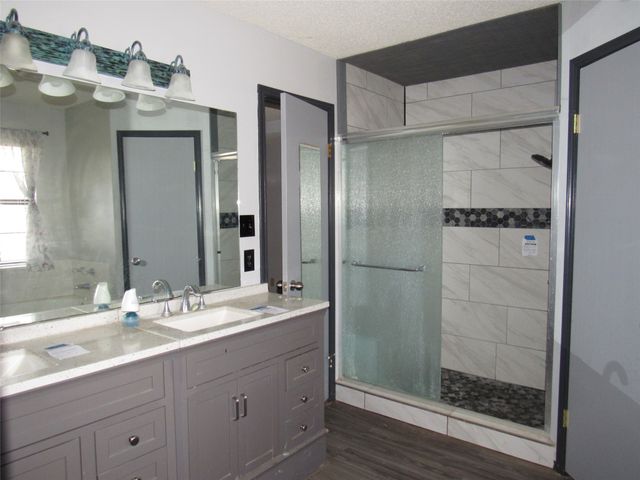 109 Woody Ray Drive, Elm Mott, TX 76640