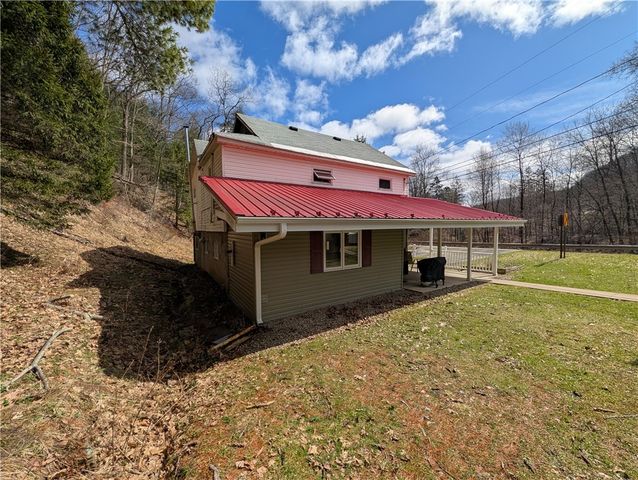 722 Interstate Parkway, Foster Town, PA 16701