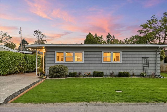670 Dayton Avenue NE, Renton, WA 98056