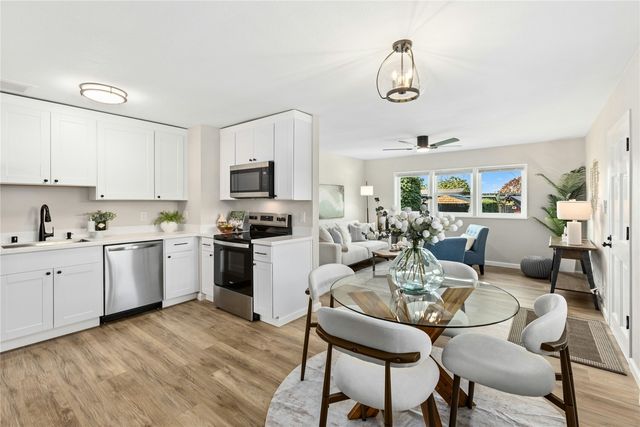 670 Dayton Avenue NE, Renton, WA 98056