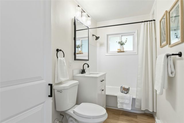 670 Dayton Avenue NE, Renton, WA 98056