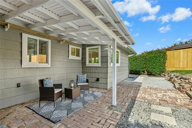 670 Dayton Avenue NE, Renton, WA 98056