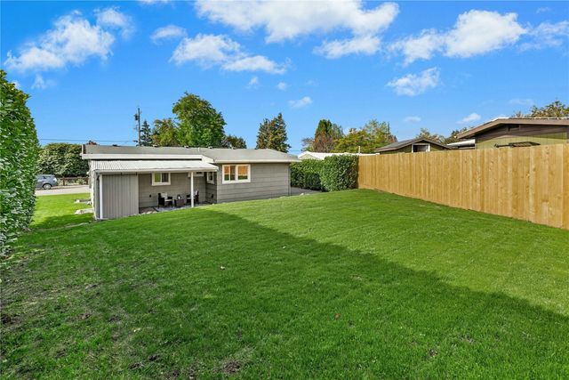 670 Dayton Avenue NE, Renton, WA 98056