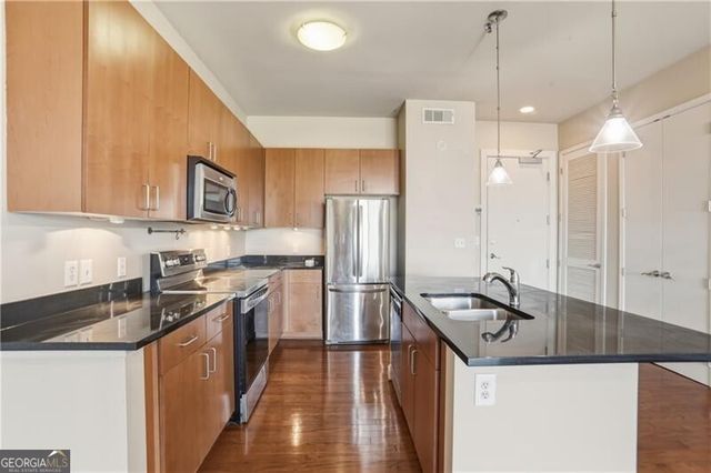 711 Cosmopolitan Drive NE 353, Atlanta, GA 30324