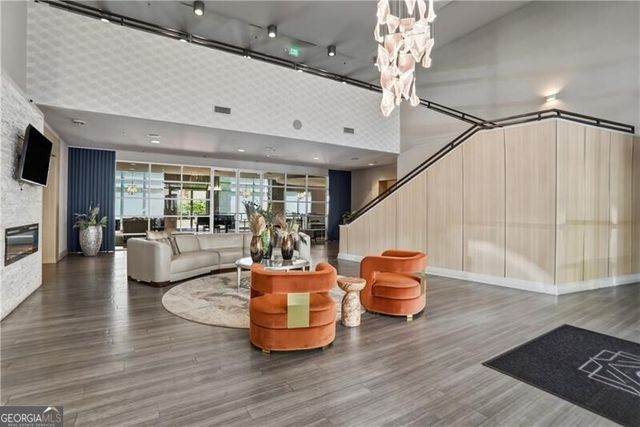 711 Cosmopolitan Drive NE 353, Atlanta, GA 30324