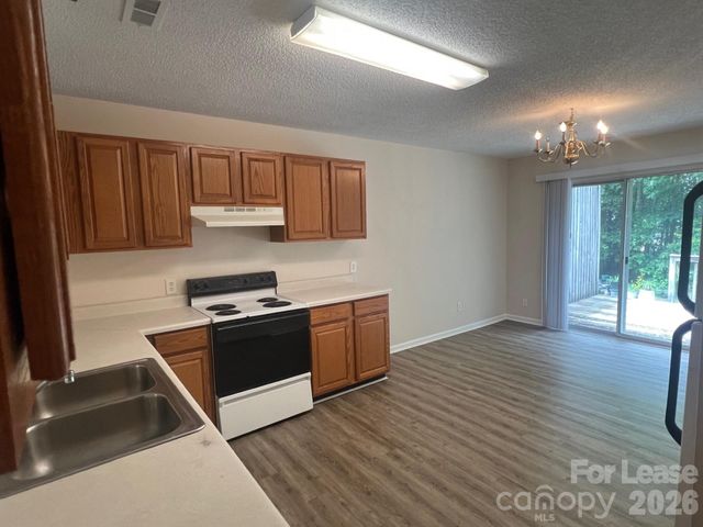 212 Doolie Road, Mooresville, NC 28117