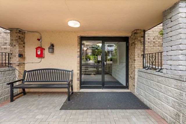 43-51 Albion St C9, Melrose, MA 02176