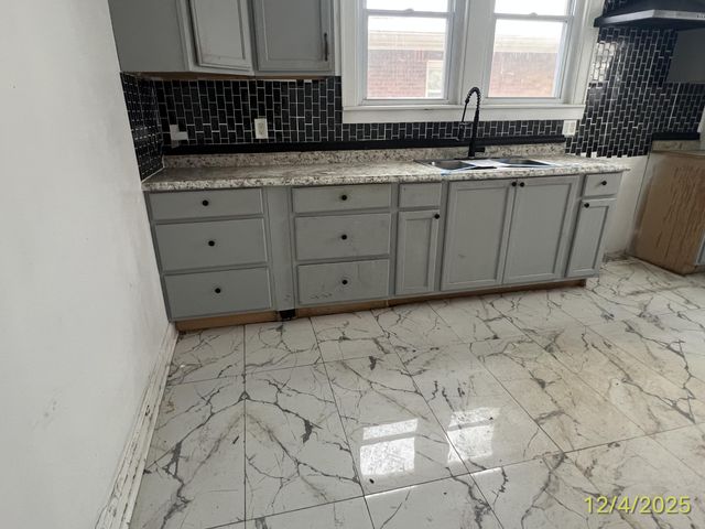 323 Garfield Street, Gary, IN 46404