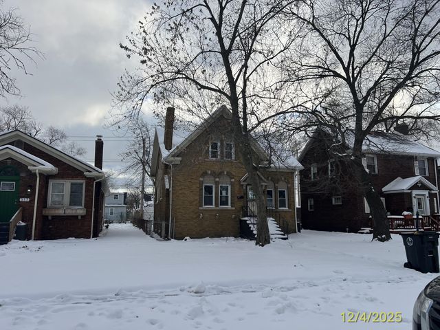 323 Garfield Street, Gary, IN 46404