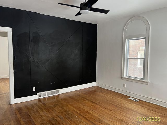 323 Garfield Street, Gary, IN 46404