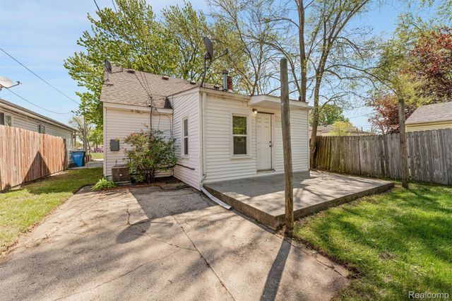 28855 Delton Street, Madison Heights, MI 48071
