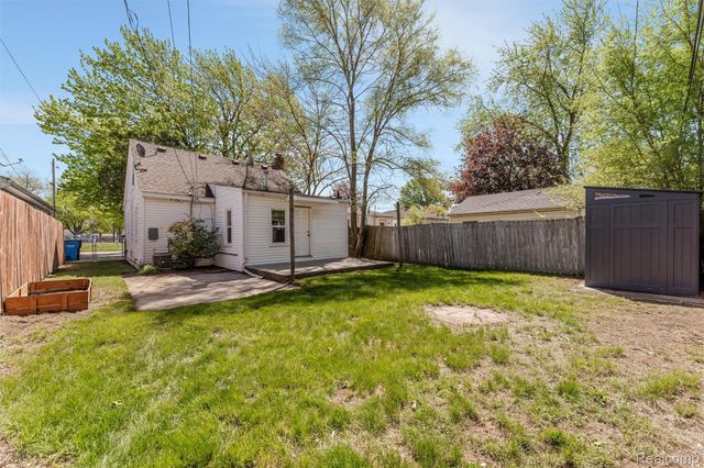 28855 Delton Street, Madison Heights, MI 48071