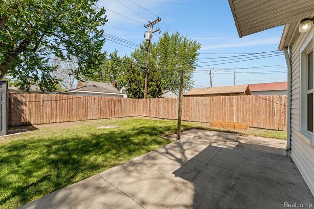 28855 Delton Street, Madison Heights, MI 48071