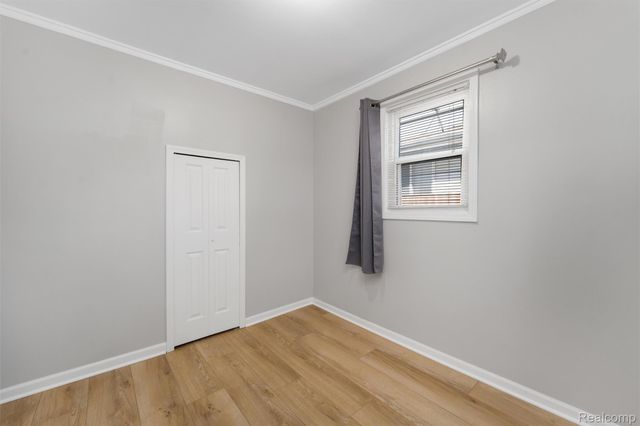 28855 Delton Street, Madison Heights, MI 48071