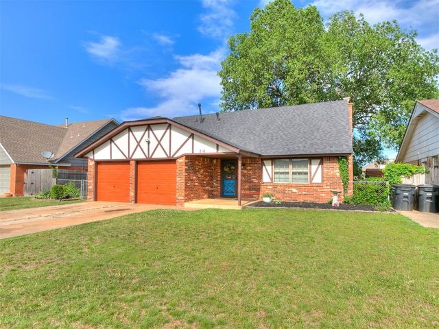 216 S Morgan Drive, Moore, OK 73160