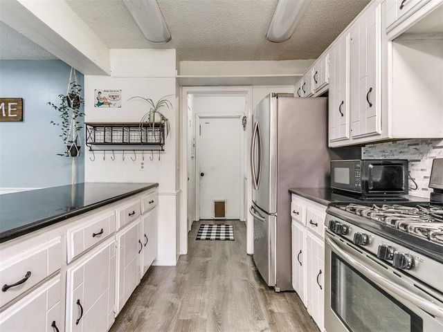 216 S Morgan Drive, Moore, OK 73160