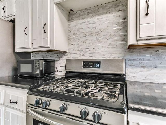 216 S Morgan Drive, Moore, OK 73160