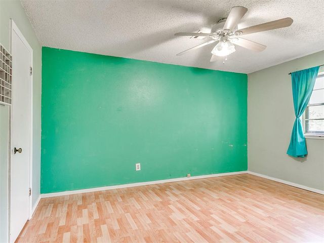 216 S Morgan Drive, Moore, OK 73160