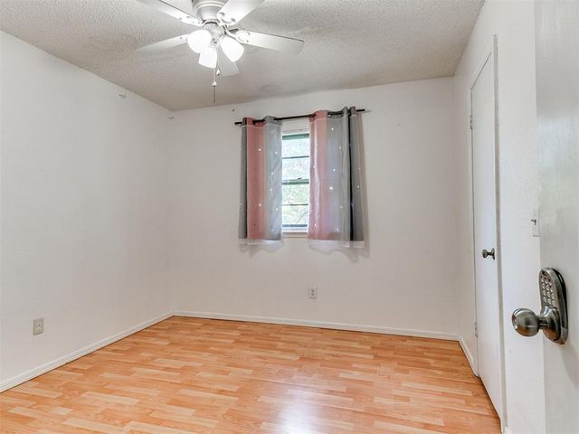 216 S Morgan Drive, Moore, OK 73160