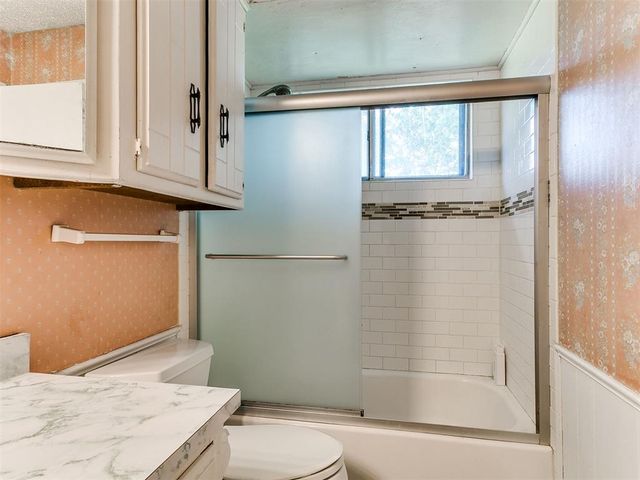 216 S Morgan Drive, Moore, OK 73160