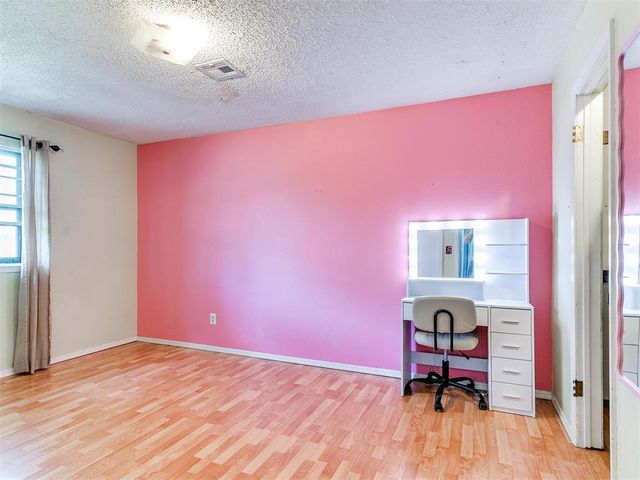 216 S Morgan Drive, Moore, OK 73160