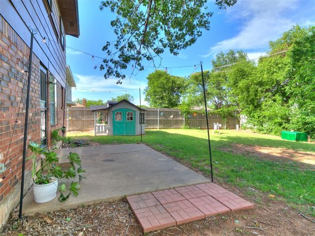 216 S Morgan Drive, Moore, OK 73160