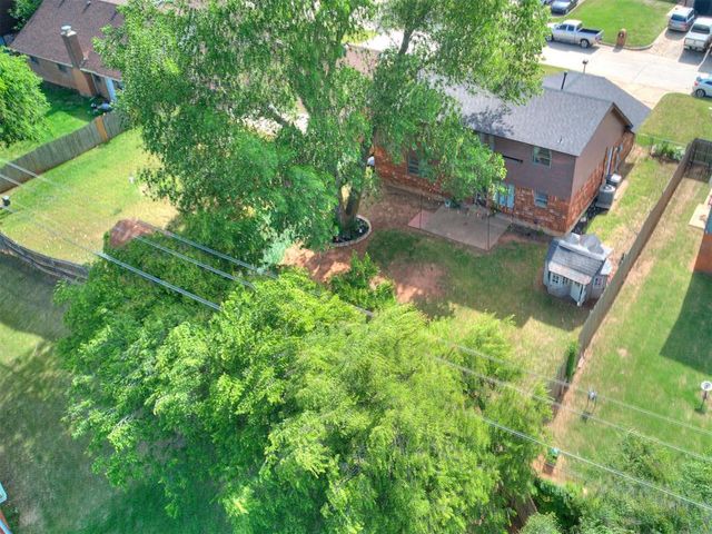 216 S Morgan Drive, Moore, OK 73160