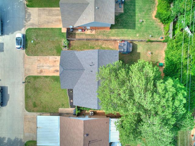 216 S Morgan Drive, Moore, OK 73160