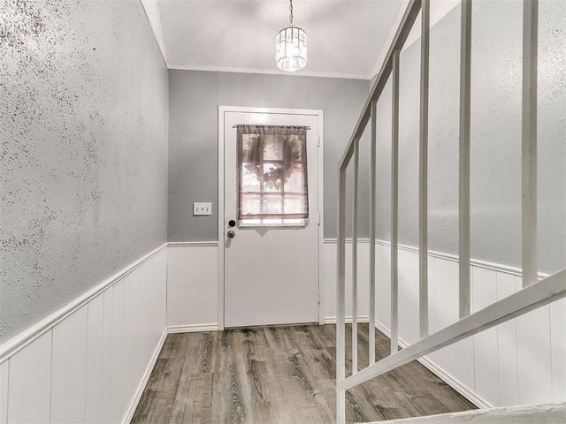 216 S Morgan Drive, Moore, OK 73160
