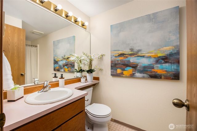 5808 NE Foster Road, Bainbridge Island, WA 98110