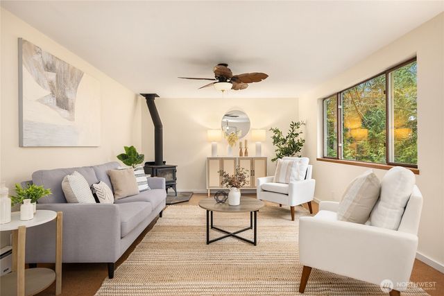 5808 NE Foster Road, Bainbridge Island, WA 98110