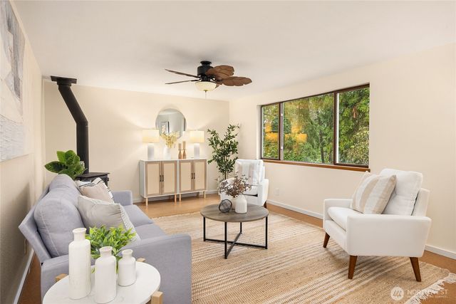 5808 NE Foster Road, Bainbridge Island, WA 98110