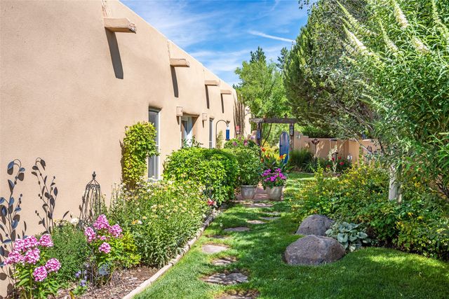 42 Private Drive 1613B, Medanales, NM 87548