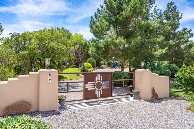42 Private Drive 1613B, Medanales, NM 87548
