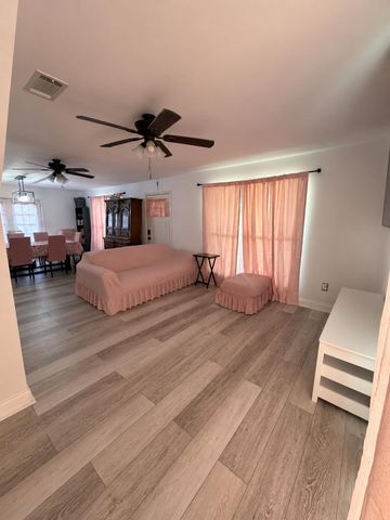220 Donna Lee Dr, Houma, LA 70363