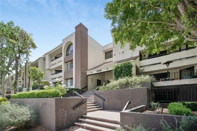 21650 Burbank Blvd. 206, Woodland Hills, CA 91367