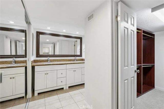 21650 Burbank Blvd. 206, Woodland Hills, CA 91367