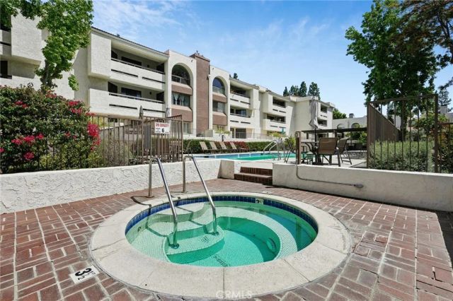 21650 Burbank Blvd. 206, Woodland Hills, CA 91367