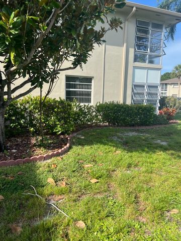 25 Lake Vista Trail 106, Port Saint Lucie, FL 34952