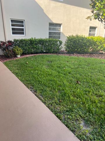 25 Lake Vista Trail 106, Port Saint Lucie, FL 34952