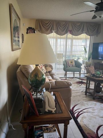 25 Lake Vista Trail 106, Port Saint Lucie, FL 34952