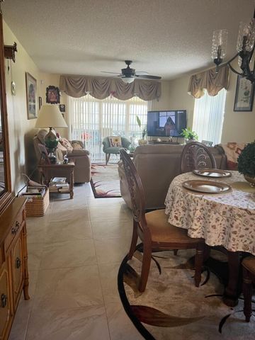 25 Lake Vista Trail 106, Port Saint Lucie, FL 34952