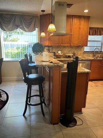 25 Lake Vista Trail 106, Port Saint Lucie, FL 34952
